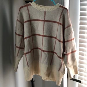 Cream sweater S/M